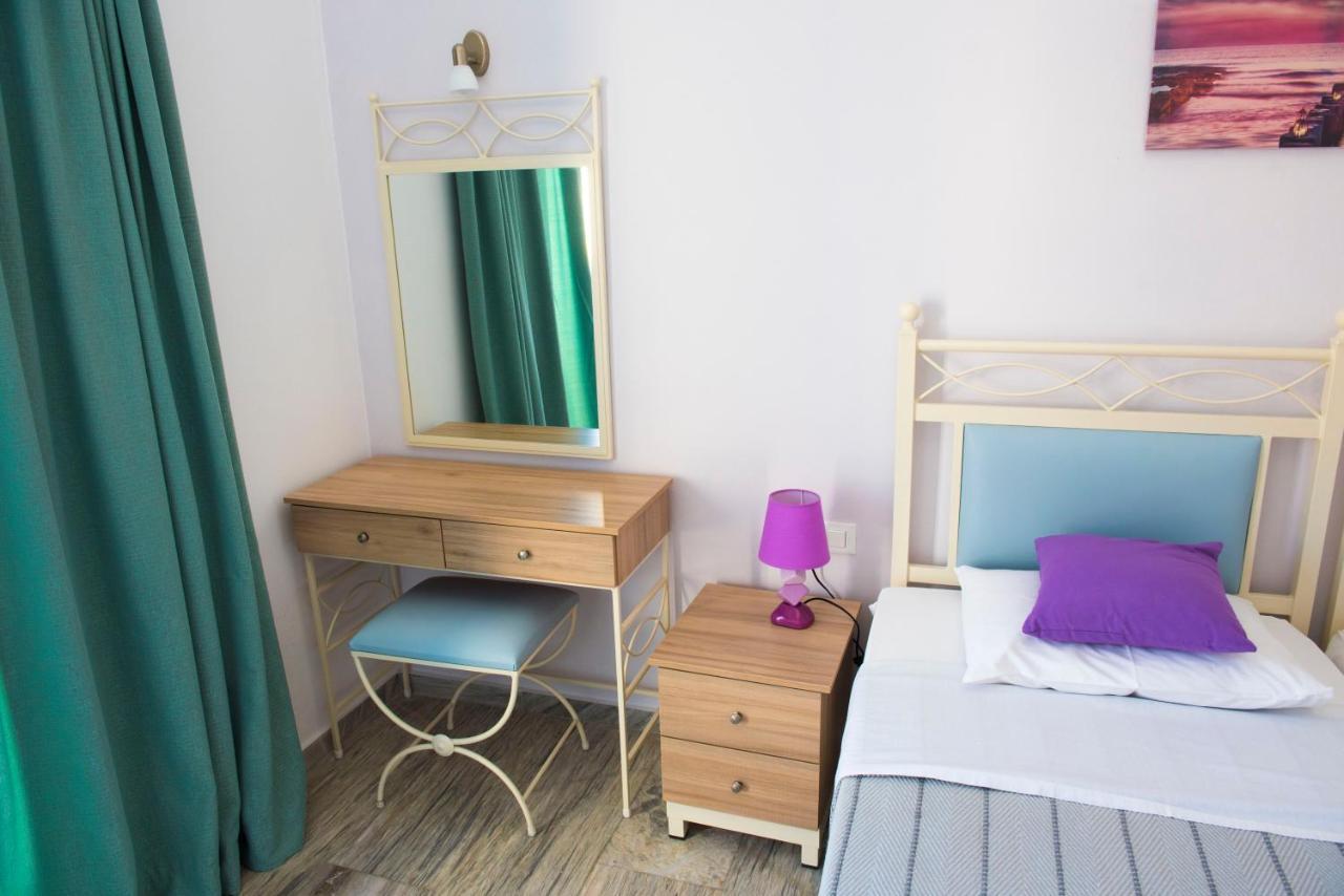 Ino Hotel Kamári Extérieur photo